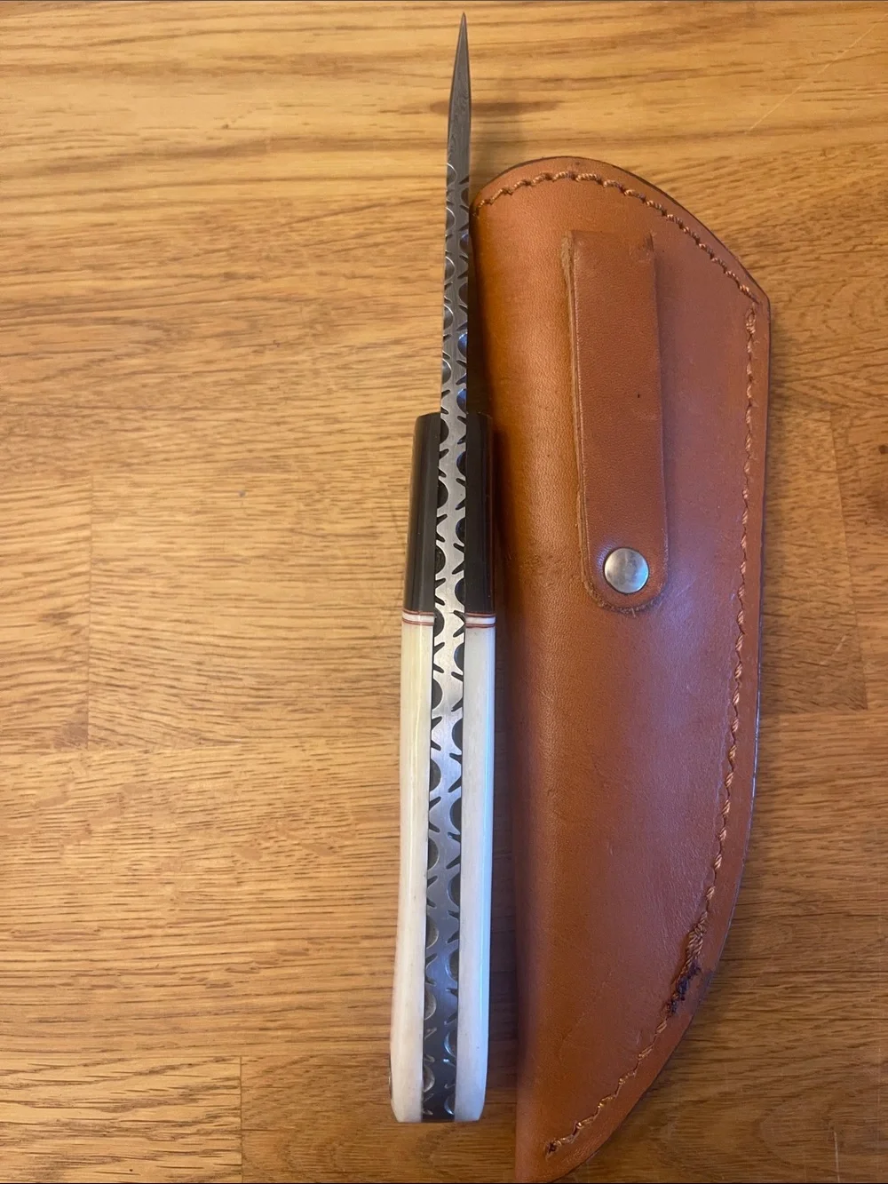 White Handle Damascus Fixed Blade Knife – Elegant Hunting & Utility Knife